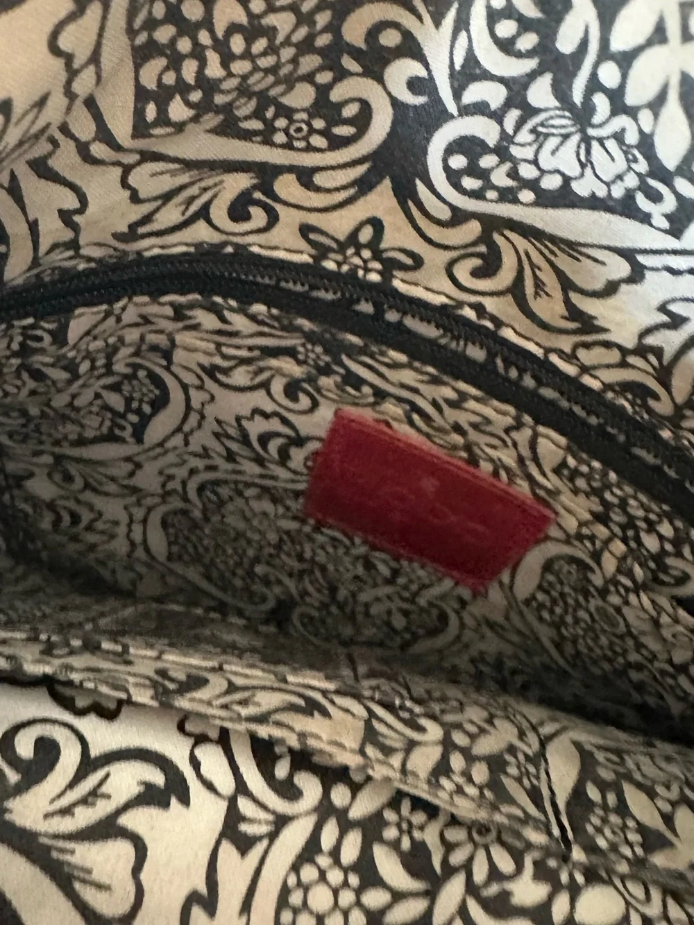 HOBO compact leather